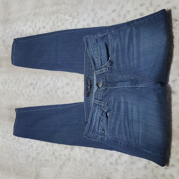 KanCan Dark Wash Higher Rise Skinny Blue Jeans Size 27 Waist 26 In Inseam 29 In - Picture 2 of 5